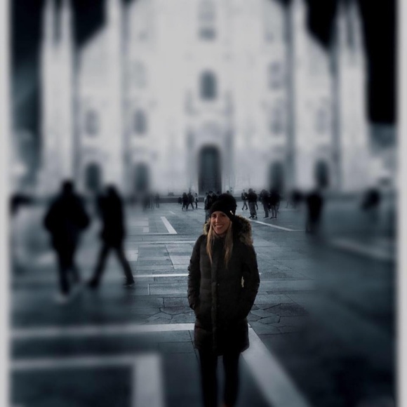 Meet your Posher, Alejandra - Picture 1 of 1